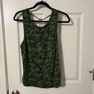 Women's Lululemon Deep Stretch Camo Tank Top Size 12 Green IGTM